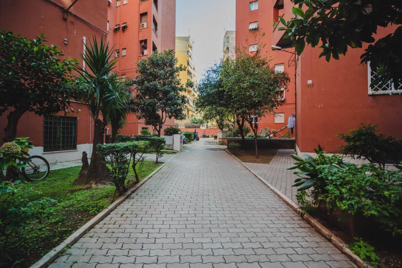 Lady Butterfly - Metro A Lucio Sestio Apartment Rome Exterior photo